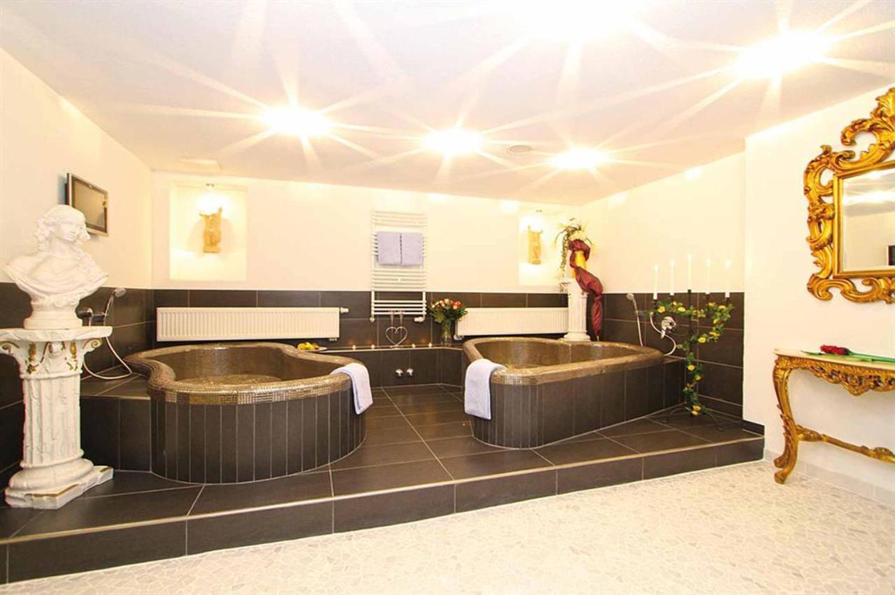 Naturhotel Am Sonnenhang Ой-Мителберг Екстериор снимка